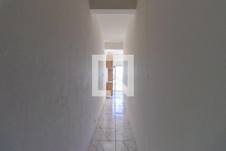 Corredor de casa para alugar com 1 quarto, 69m² em Parque Miguel Mirizola, Cotia