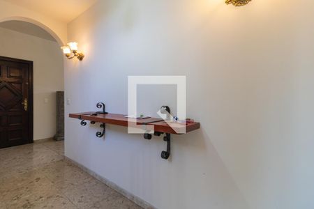 Hall da Escada de casa para alugar com 5 quartos, 363m² em Planalto Paulista, São Paulo