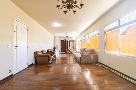 Sala de casa para alugar com 5 quartos, 363m² em Planalto Paulista, São Paulo