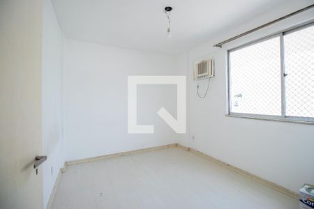 Quarto 2 de apartamento para alugar com 2 quartos, 84m² em Olaria, Rio de Janeiro