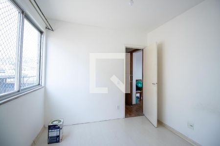 Quarto 2 de apartamento para alugar com 2 quartos, 84m² em Olaria, Rio de Janeiro