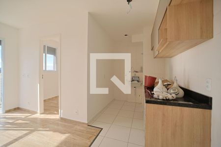 Cozinha e Área de Serviço de apartamento para alugar com 2 quartos, 40m² em Jardim Maringa, São Paulo