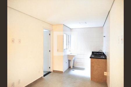 Studio - sala e cozinha de kitnet/studio para alugar com 1 quarto, 33m² em Vila Invernada, São Paulo