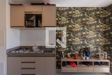 Sala e Cozinha de kitnet/studio para alugar com 1 quarto, 32m² em Moema, São Paulo