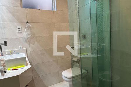 Banheiro da Suíte 1 de apartamento para alugar com 3 quartos, 150m² em Ponta da Praia, Santos
