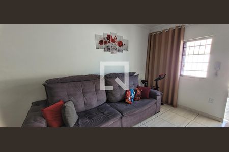 sala  de casa para alugar com 2 quartos, 78m² em Jardim das Alterosas - 2ª Seção, Betim