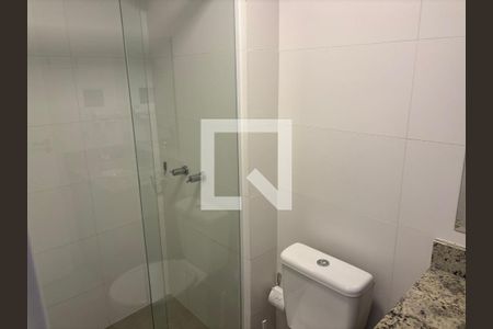 Banheiro de kitnet/studio à venda com 1 quarto, 17m² em Rebouças, Curitiba