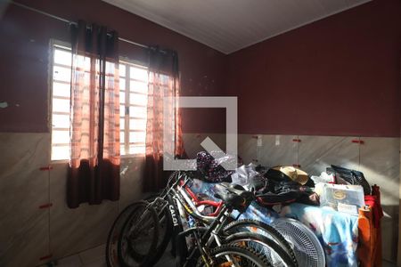 Quarto 2 de casa à venda com 3 quartos, 150m² em Guajuviras, Canoas