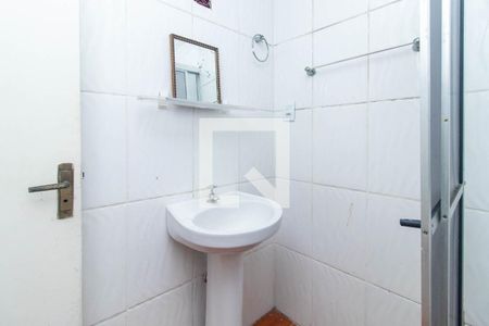 Banheiro de apartamento à venda com 1 quarto, 39m² em Cristal, Porto Alegre