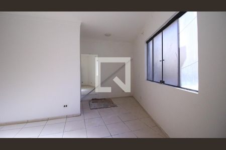 Casa para alugar com 2 quartos, 120m² em Vila Ema, São Paulo