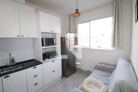 Sala e Cozinha de apartamento para alugar com 1 quarto, 26m² em Guaianases, São Paulo
