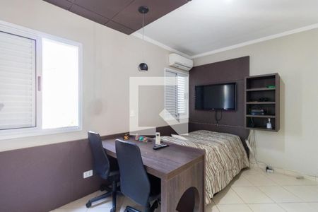 Casa de Condomínio à venda com 3 quartos, 220m² em Santa Teresinha, São Paulo