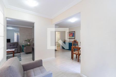 Casa de Condomínio à venda com 3 quartos, 220m² em Santa Teresinha, São Paulo