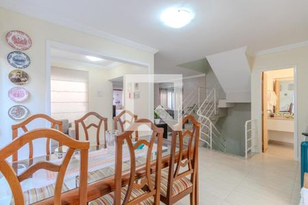 Casa de Condomínio à venda com 3 quartos, 220m² em Santa Teresinha, São Paulo