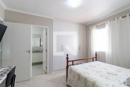 Casa de Condomínio à venda com 3 quartos, 220m² em Santa Teresinha, São Paulo