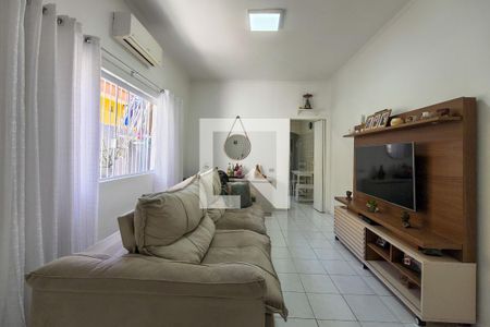 Sala de casa para alugar com 2 quartos, 75m² em Vila Caiçara, Praia Grande