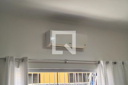 Sala de casa para alugar com 2 quartos, 75m² em Vila Caiçara, Praia Grande