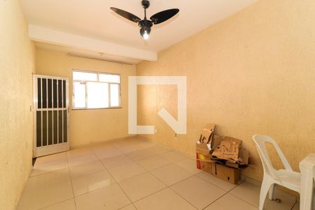 Sala de apartamento para alugar com 2 quartos, 60m² em Realengo, Rio de Janeiro