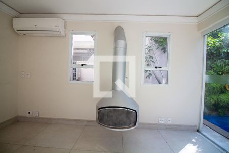 Sala - Lareira de casa de condomínio à venda com 4 quartos, 515m² em Jardim dos Estados, São Paulo