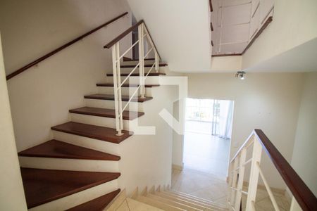 Escadas de casa de condomínio à venda com 4 quartos, 515m² em Jardim dos Estados, São Paulo