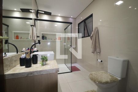 Banheiro Quarto 1 suíte de casa para alugar com 3 quartos, 293m² em Jardim Santo Alberto, Santo André