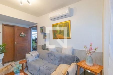 Casa à venda com 2 quartos, 92m² em São José, Canoas