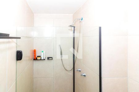 Banheiro da Suíte de apartamento para alugar com 2 quartos, 46m² em Jardim Santo Antoninho, São Paulo