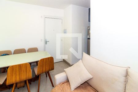 Sala de apartamento para alugar com 2 quartos, 46m² em Jardim Santo Antoninho, São Paulo