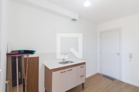 Sala/Cozinha de apartamento para alugar com 2 quartos, 38m² em Vila Campanela, São Paulo