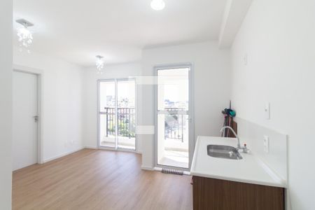 Sala/Cozinha de apartamento para alugar com 2 quartos, 38m² em Vila Campanela, São Paulo