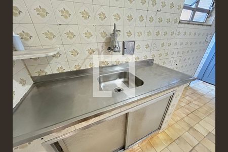 Cozinha de casa para alugar com 2 quartos, 55m² em Marechal Hermes , Rio de Janeiro