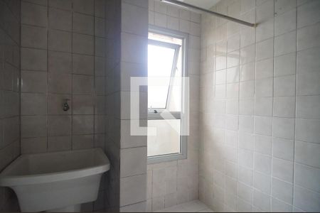 Banheiro social de kitnet/studio para alugar com 1 quarto, 37m² em Centro, São Leopoldo
