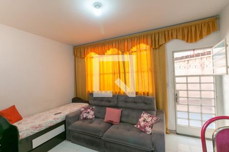 Casa à venda com 2 quartos, 70m² em Universo, Belo Horizonte