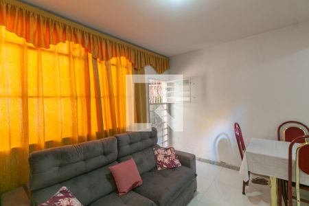 Casa à venda com 2 quartos, 70m² em Universo, Belo Horizonte