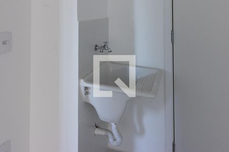 Sala e Cozinha com tanque de apartamento para alugar com 2 quartos, 35m² em Socorro, São Paulo