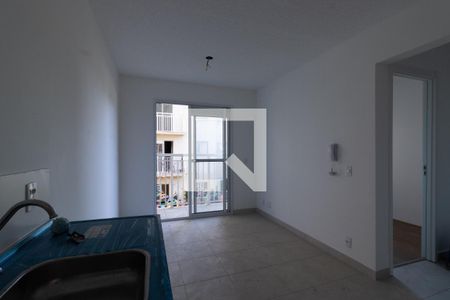 Sala e Cozinha de apartamento para alugar com 2 quartos, 35m² em Socorro, São Paulo