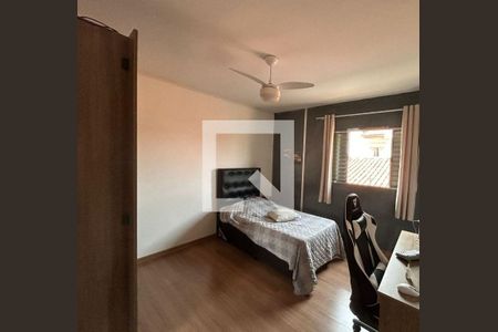 Casa à venda com 4 quartos, 300m² em Vila do Encontro, São Paulo