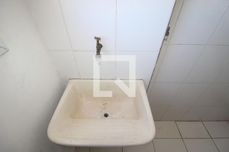 Sala / Cozinha de apartamento para alugar com 2 quartos, 49m² em Vila Roque, São Paulo