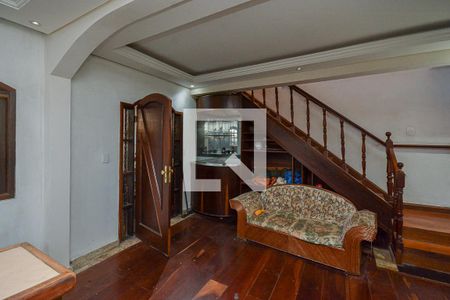 Casa à venda com 3 quartos, 270m² em Jardim Guanhembu, São Paulo