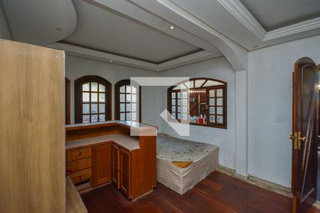 Casa à venda com 3 quartos, 270m² em Jardim Guanhembu, São Paulo