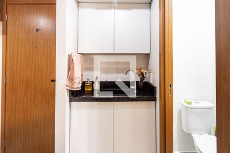 Lavabo de apartamento para alugar com 2 quartos, 51m² em Lapa, São Paulo