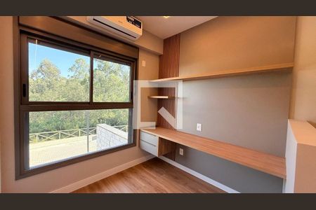 Casa à venda com 3 quartos, 230m² em Centro Empresarial Tamboré, Santana de Parnaíba