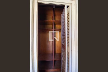Closet da Suíte 1 de casa de condomínio para alugar com 4 quartos, 750m² em Sorocaba, Sorocaba
