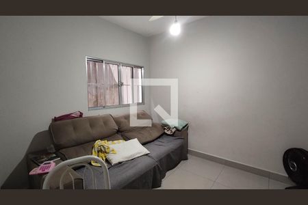 Sala de estar de casa para alugar com 2 quartos, 100m² em Vila Santa Margarida, Ferraz de Vasconcelos