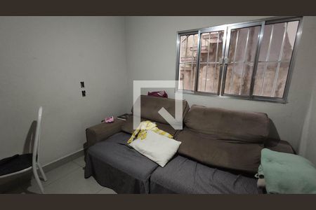 Sala de estar de casa para alugar com 2 quartos, 100m² em Vila Santa Margarida, Ferraz de Vasconcelos