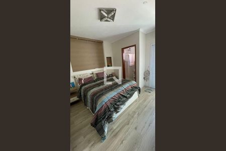 Casa à venda com 3 quartos, 110m² em Vila Alzira, Santo André