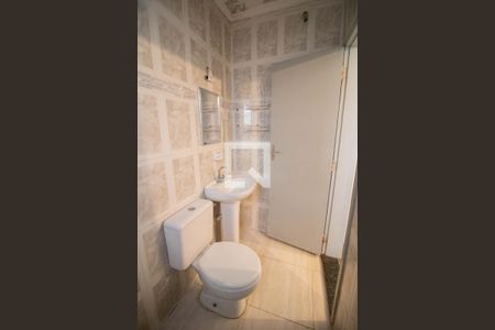 BANHEIRO de casa para alugar com 1 quarto, 48m² em Santa Teresinha, São Paulo