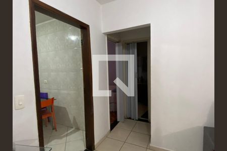 Sala de casa à venda com 3 quartos, 132m² em Quitaúna, Osasco
