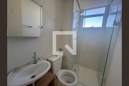 Banheiro de apartamento para alugar com 2 quartos, 45m² em Vila Osasco, Osasco