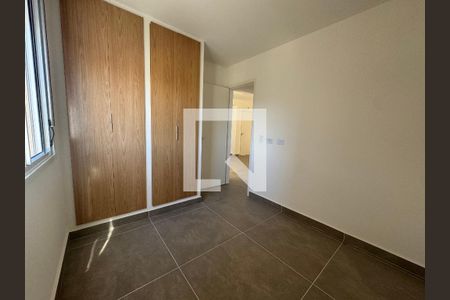 Quarto 1 de apartamento para alugar com 2 quartos, 45m² em Vila Osasco, Osasco
